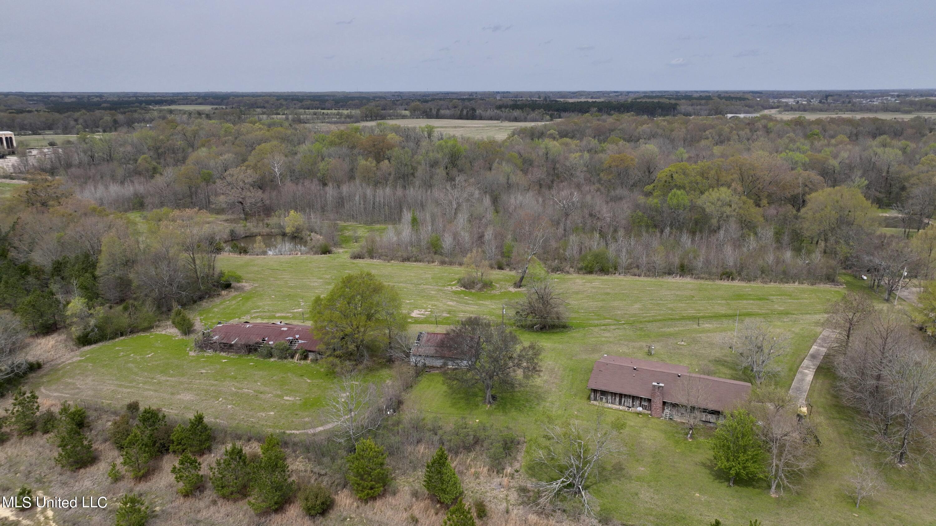 567 Countryside Place Madison, MS 39110 - Photo 21 of 41 Photo_1080295924_DJI_500_jpg_10274659_0_