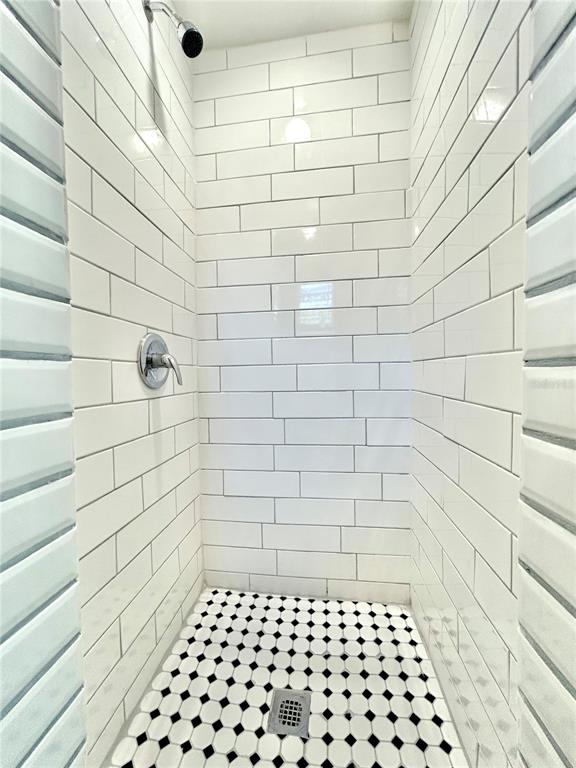 418 Charles Street Winter Garden, FL 34787 - Photo 24 of 27 a bathroom with a shower