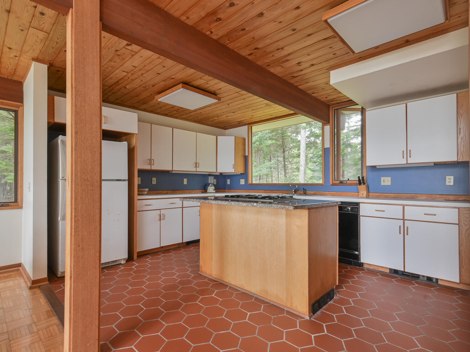 89 Island Retreat Road Swans Island, ME 04685 - Photo 14 of 41 Kitchen