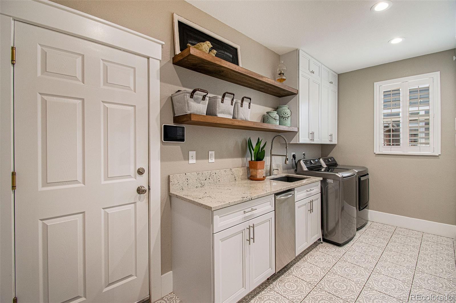 9411 Desert Willow Road Highlands Ranch, CO 80129 - Photo 13 of 40 Gallery Image 13