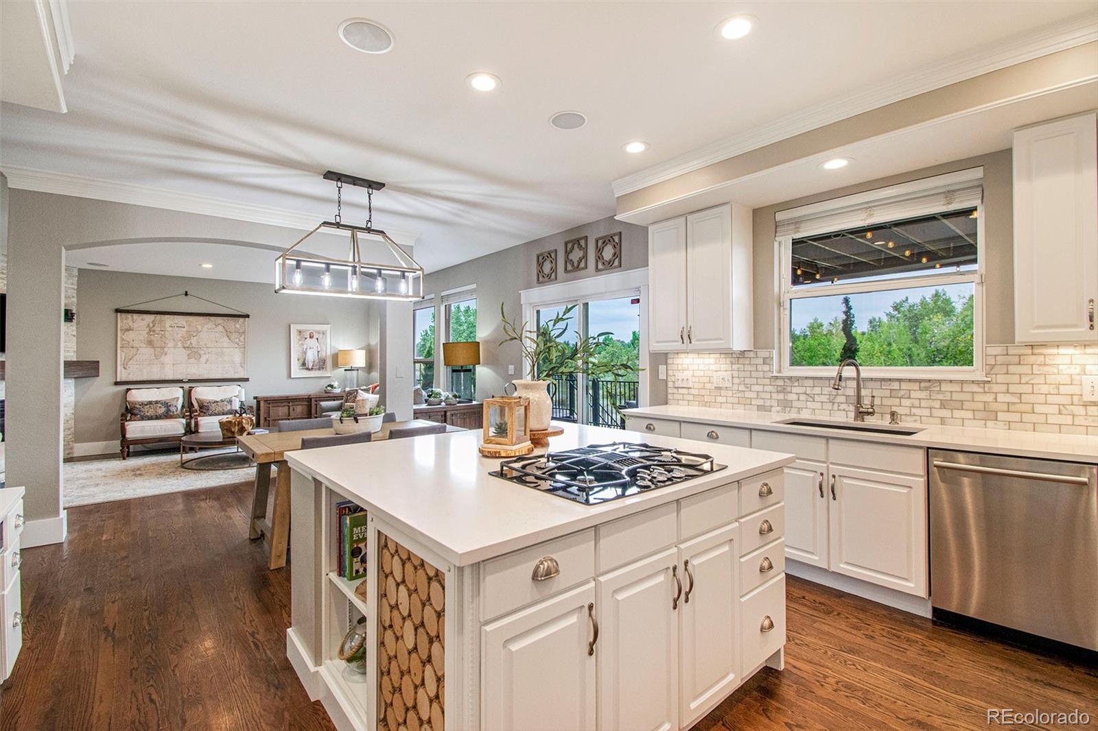 9411 Desert Willow Road Highlands Ranch, CO 80129 - Photo 9 of 40 Gallery Image 9