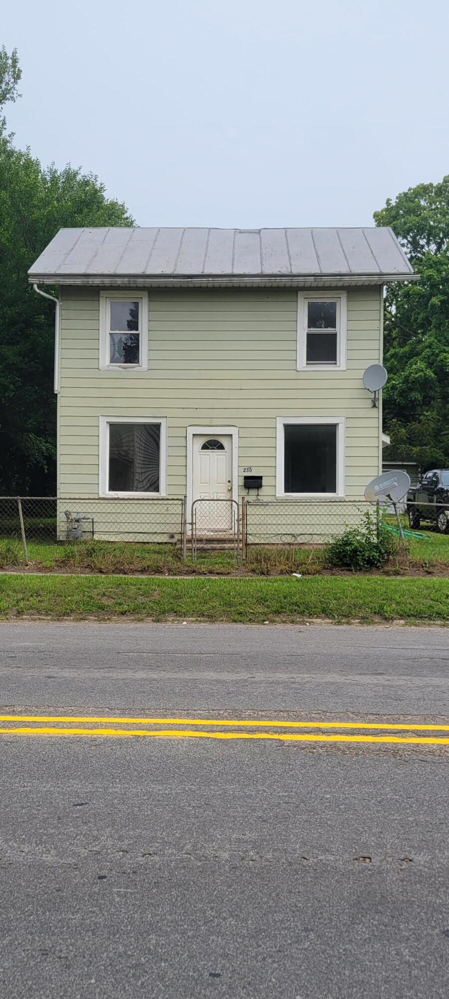 230 East Michigan Avenue Three Rivers, MI 49093 - Photo 2 of 17 230 E Michigan Ave