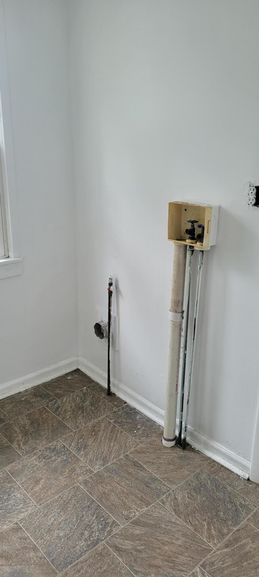 230 East Michigan Avenue Three Rivers, MI 49093 - Photo 7 of 17 Laundry by entrance