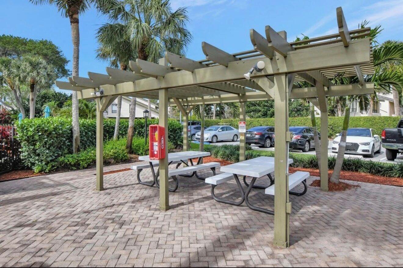 6078 Glendale Drive Boca Raton, FL 33433 - Photo 51 of 53 Picnic Area