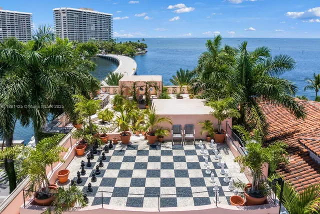 $24,000,000 | 1840 South Bayshore Lane, Miami, FL 33133