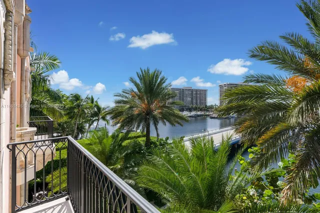 $24,000,000 | 1840 South Bayshore Lane, Miami, FL 33133