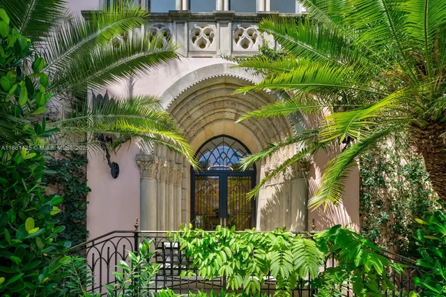 $24,000,000 | 1840 South Bayshore Lane, Miami, FL 33133