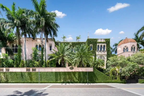 $18,900,000 | 1840 South Bayshore Lane, Miami, FL 33133