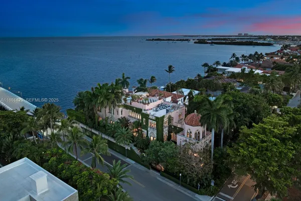 $18,900,000 | 1840 South Bayshore Lane, Miami, FL 33133