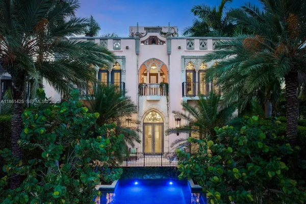 $18,900,000 | 1840 South Bayshore Lane, Miami, FL 33133