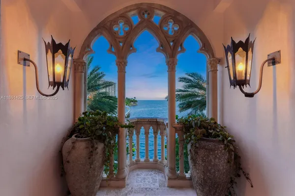 $18,900,000 | 1840 South Bayshore Lane, Miami, FL 33133