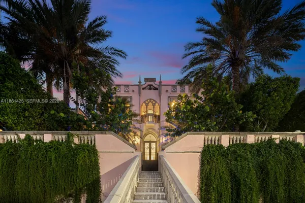 $18,900,000 | 1840 South Bayshore Lane, Miami, FL 33133