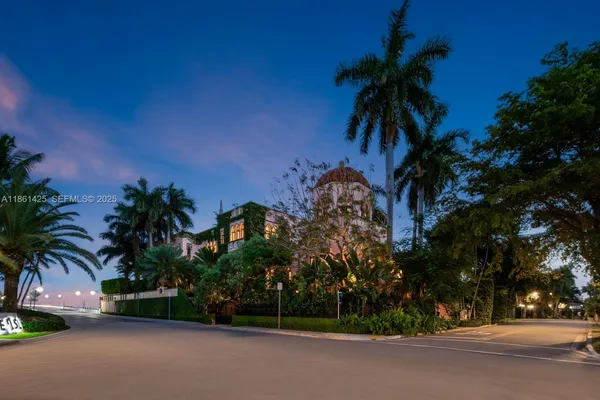 $18,900,000 | 1840 South Bayshore Lane, Miami, FL 33133