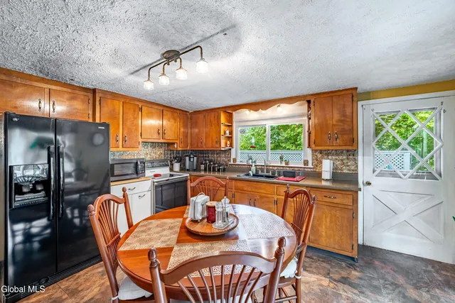 $464,900 | 1323 Schoharie Turnpike, Catskill, NY 12414