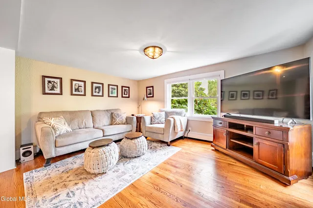 $464,900 | 1323 Schoharie Turnpike, Catskill, NY 12414