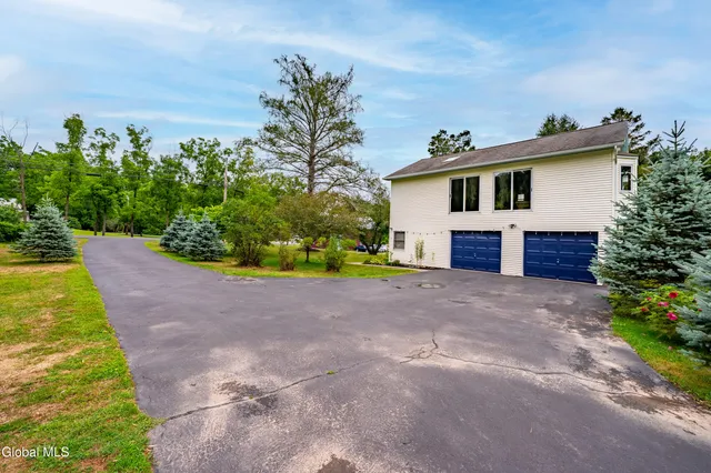 $464,900 | 1323 Schoharie Turnpike, Catskill, NY 12414