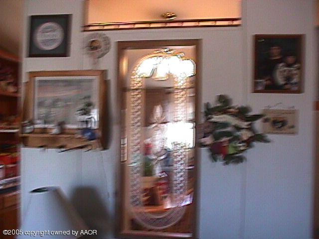 8710 Arlie Road Amarillo, TX 79108 - Photo 5 of 11 Living Room