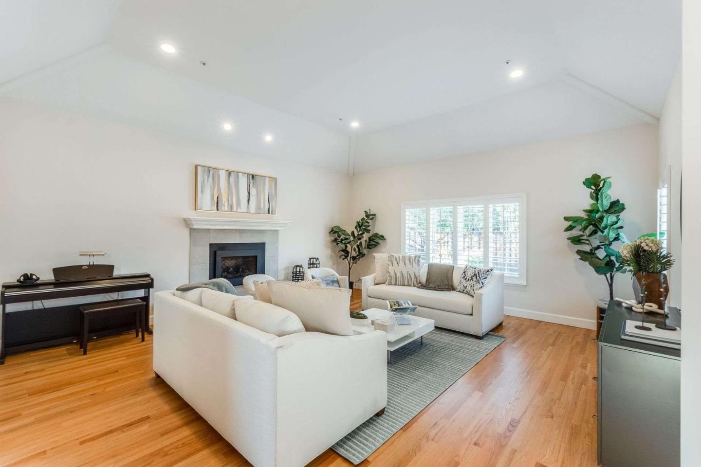 735 Sleeper Avenue Mountain View, CA 94040 - Photo 7 of 77