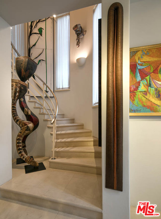 1368 Vireo Drive Los Angeles, CA 90069 - Photo 11 of 14