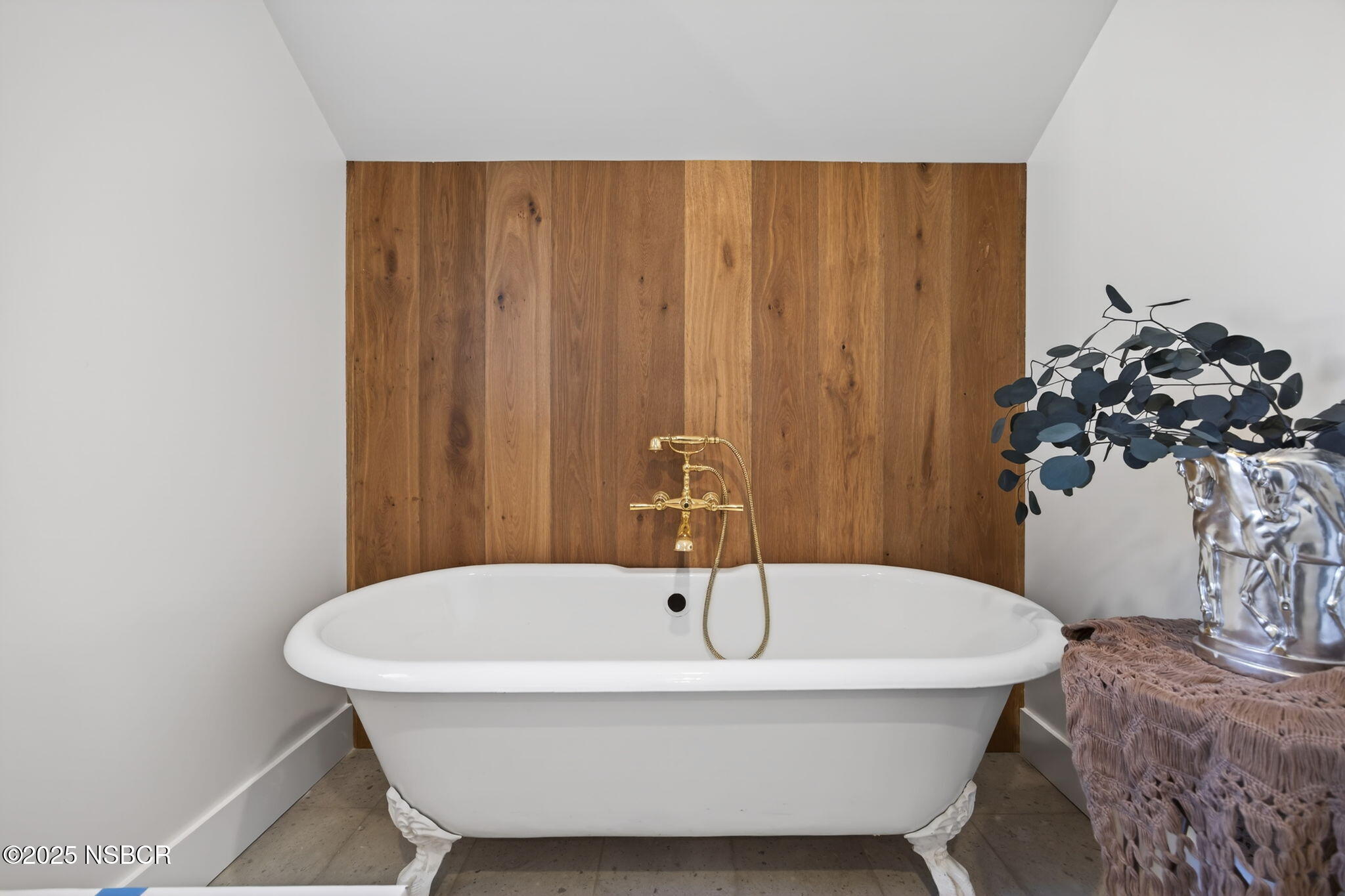 970 College Canyon Road Solvang, CA 93463 - Photo 17 of 32 50-web-or-mls-UpmarketMedia_970C-194