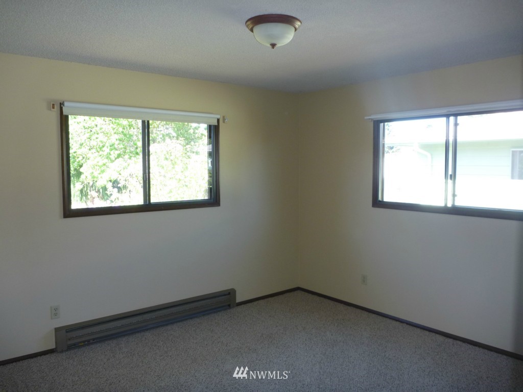 1305 Eshom Road Centralia, WA 98531 - Photo 13 of 20 Gallery Image 13