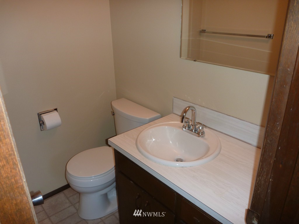 1305 Eshom Road Centralia, WA 98531 - Photo 16 of 20 Gallery Image 16