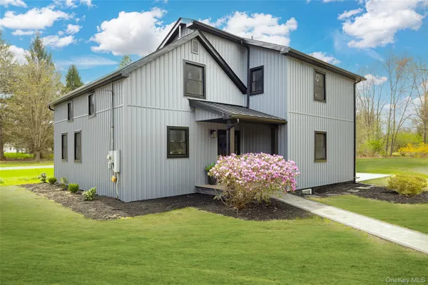 $550,000 | 96 Montfort Road, Wappingers Falls, NY 12590