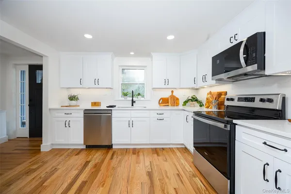 $550,000 | 96 Montfort Road, Wappingers Falls, NY 12590