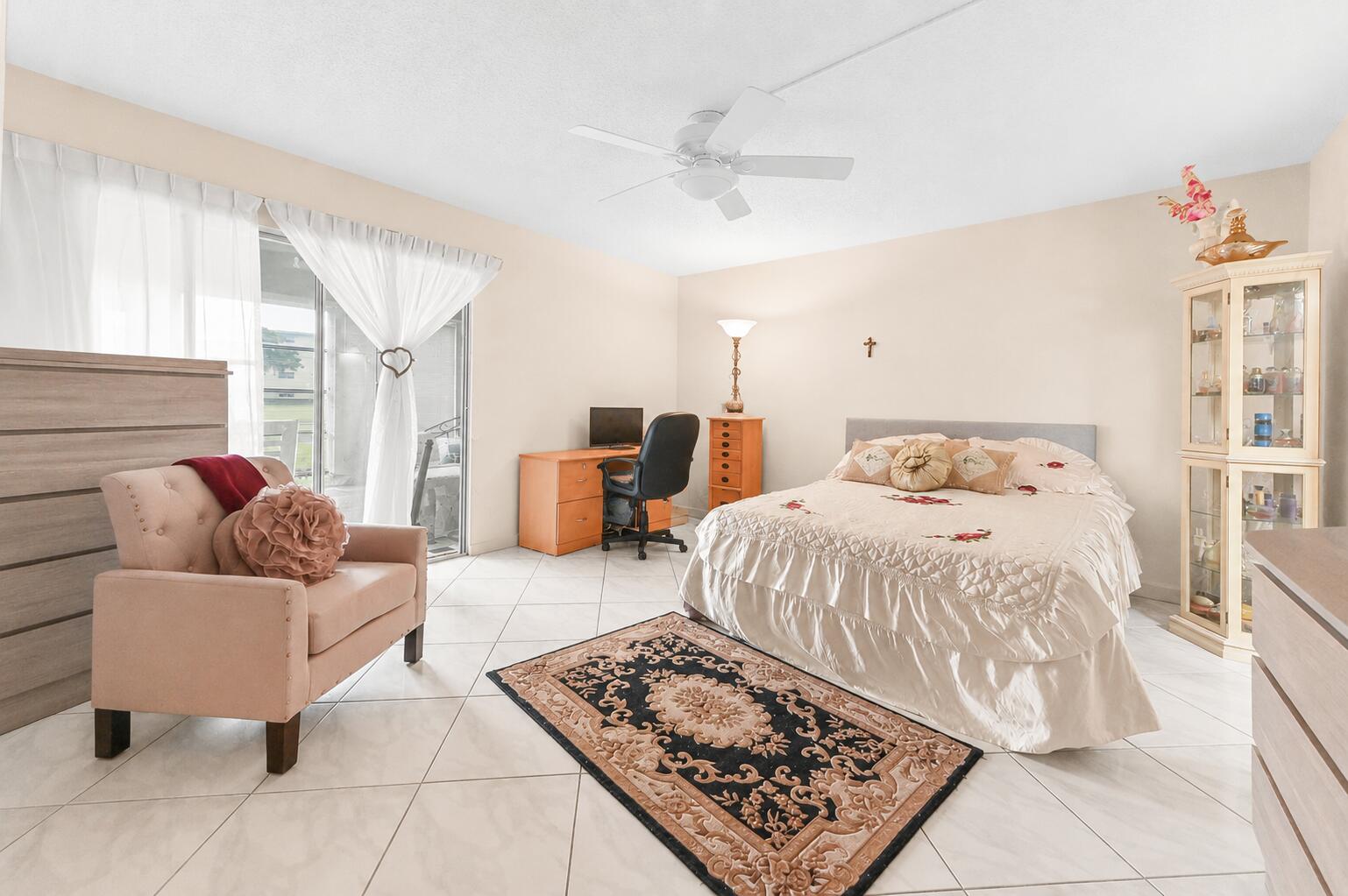 1069 Cornwall East Boca Raton, FL 33434 - Photo 11 of 44 ChatGPT Image Jul 4, 2026, 07_17_54 AM