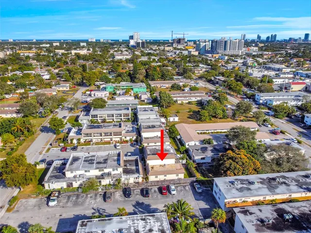 $1,280,000 | 2466 Taylor Street, Unit 205 2B 3C 3D & 4D, Hollywood, FL 33020