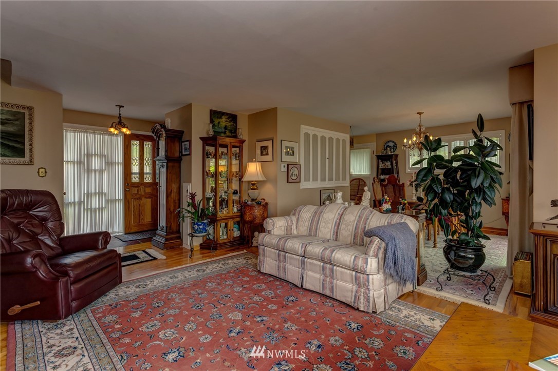 1213 West Racine Street Bellingham, WA 98229 - Photo 5 of 24 Gallery Image 5