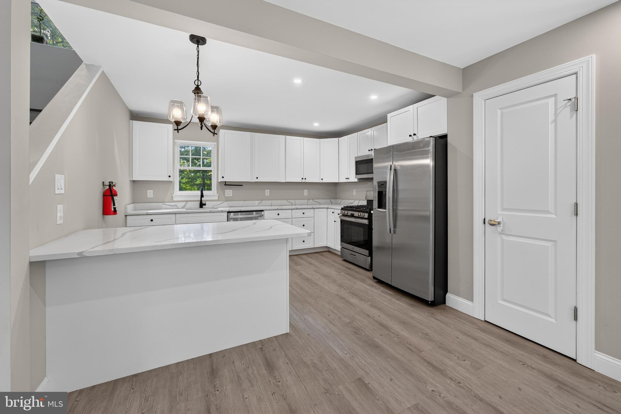 62 Higgins Avenue Clementon, NJ 08021 - Photo 7 of 20 High end kitchen