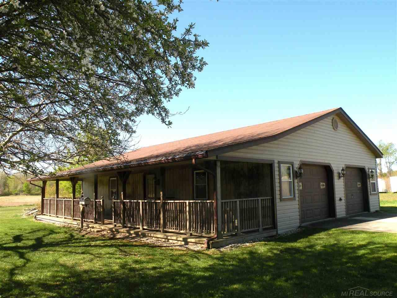 1040 Galbraith Line Road Yale, MI 48097 - Photo 29 of 32 50042128-28.JPG