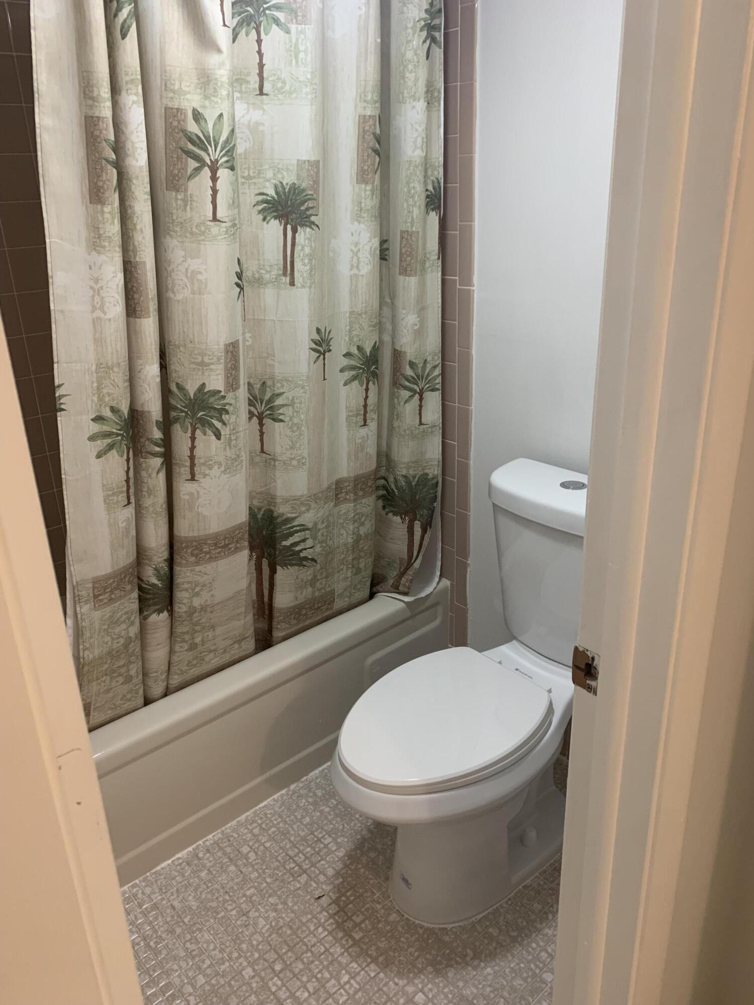 6585 Kensington Lane, Unit 304 Delray Beach, FL 33446 - Photo 18 of 30 1 (39)