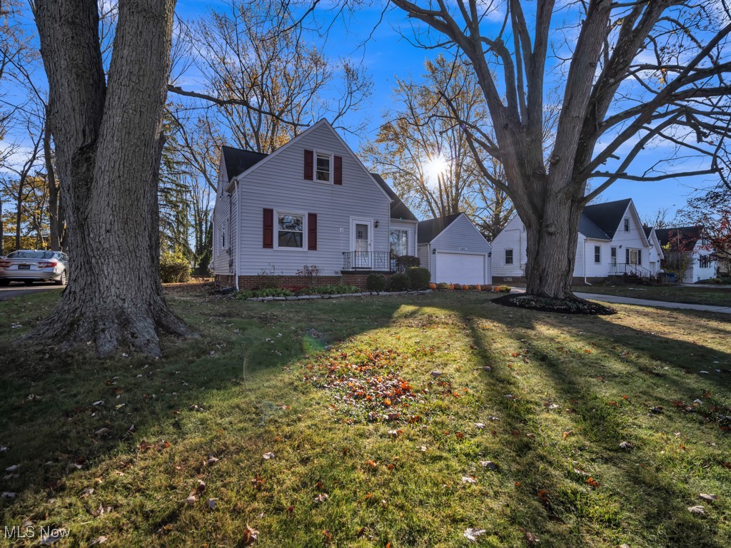 5495 Burns Road North Olmsted, OH 44070 - Photo 3 of 49