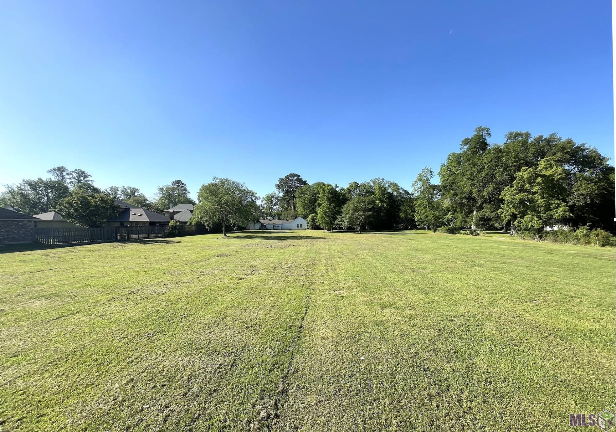 6950 Goodwood Avenue Baton Rouge, LA 70806 - Photo 1 of 4