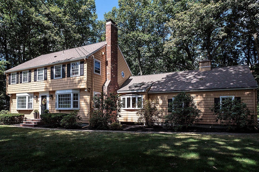 18 Drawbridge Road Westford, MA 01886 - Photo 1 of 30 Gallery Image 1