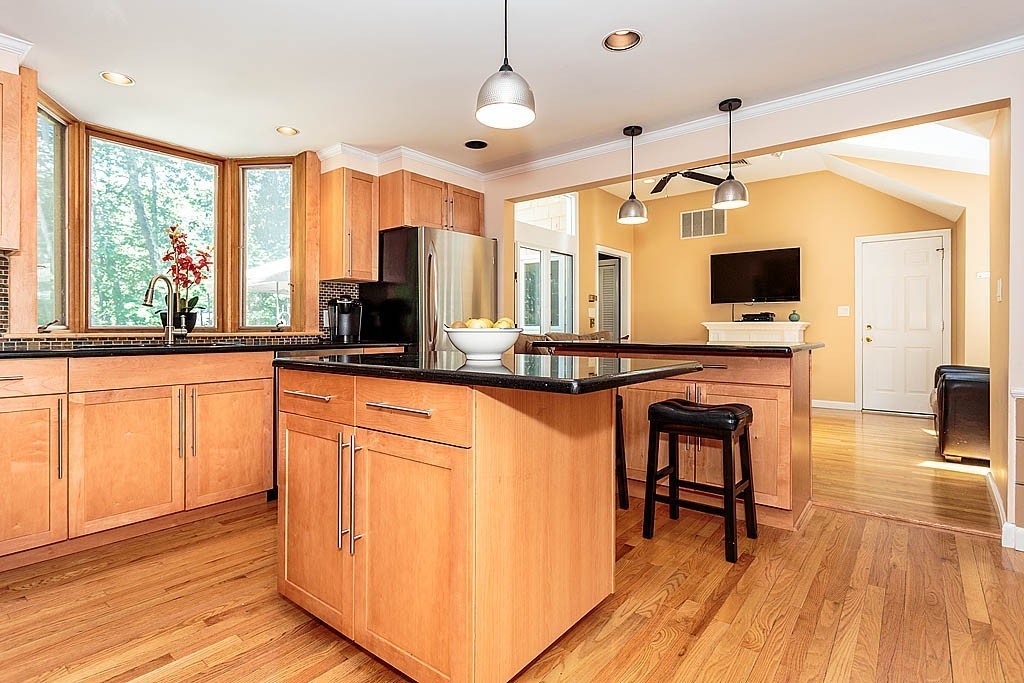 18 Drawbridge Road Westford, MA 01886 - Photo 3 of 30 Gallery Image 3