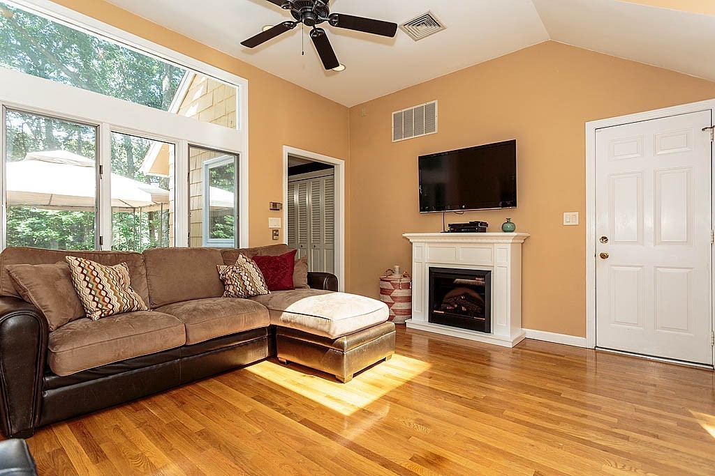 18 Drawbridge Road Westford, MA 01886 - Photo 4 of 30 Gallery Image 4