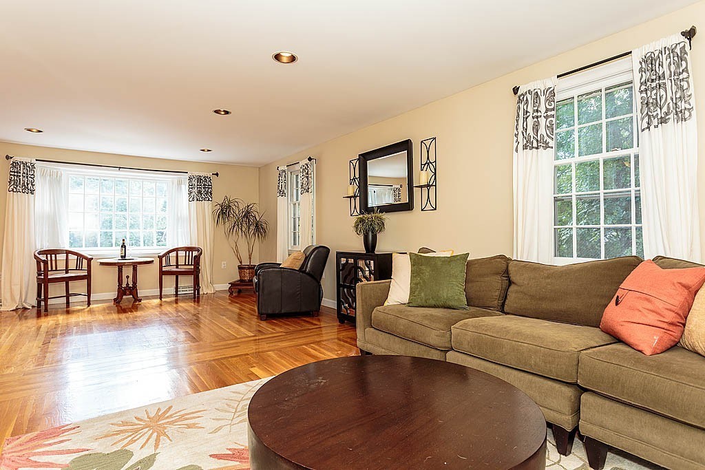 18 Drawbridge Road Westford, MA 01886 - Photo 6 of 30 Gallery Image 6