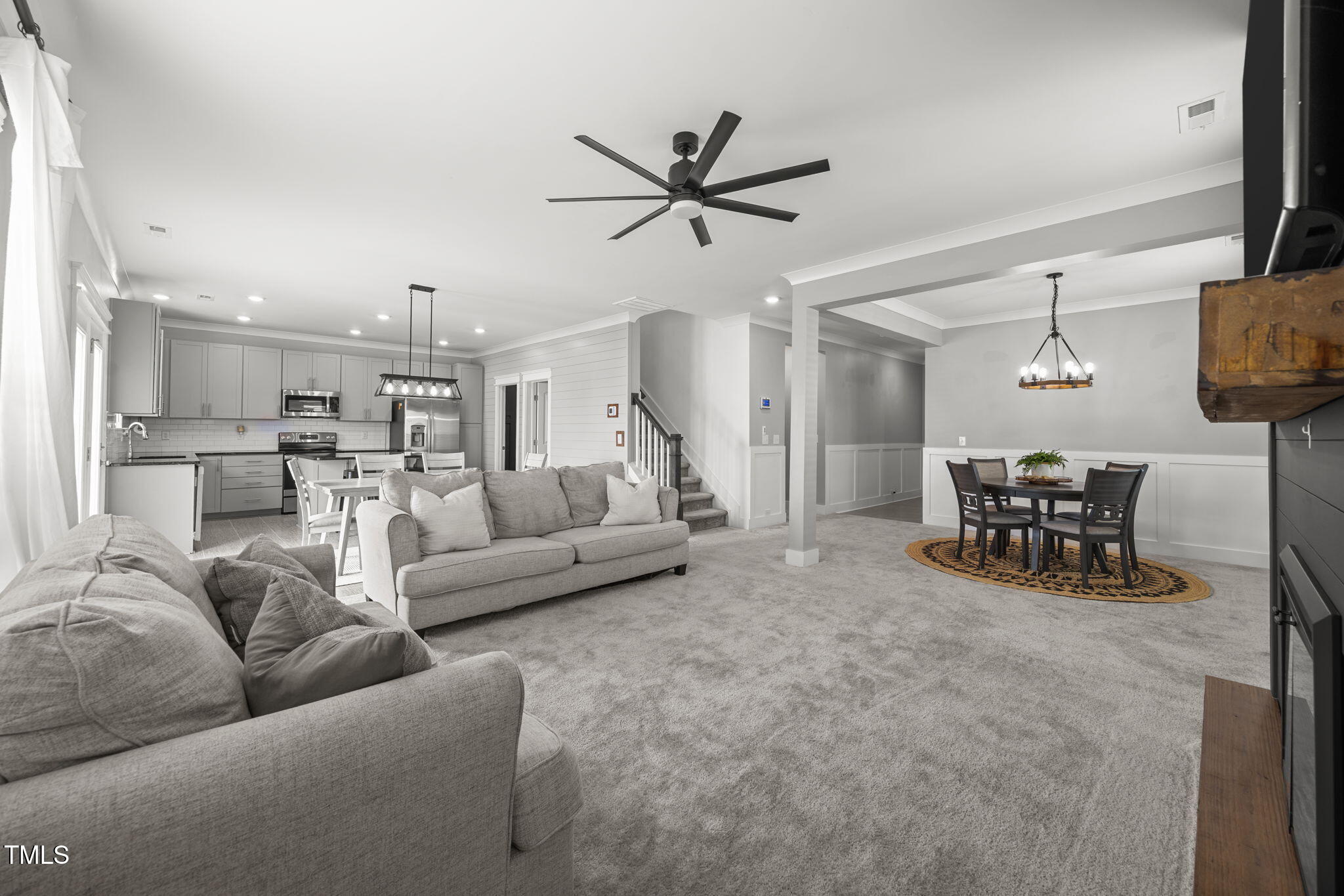 456 Highview Drive Benson, NC 27504 - Photo 13 of 36 a living room with furniture and kitchen view