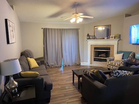 212 Limestone Circle Crestview, FL 32539 - Photo 5 of 9 212 living