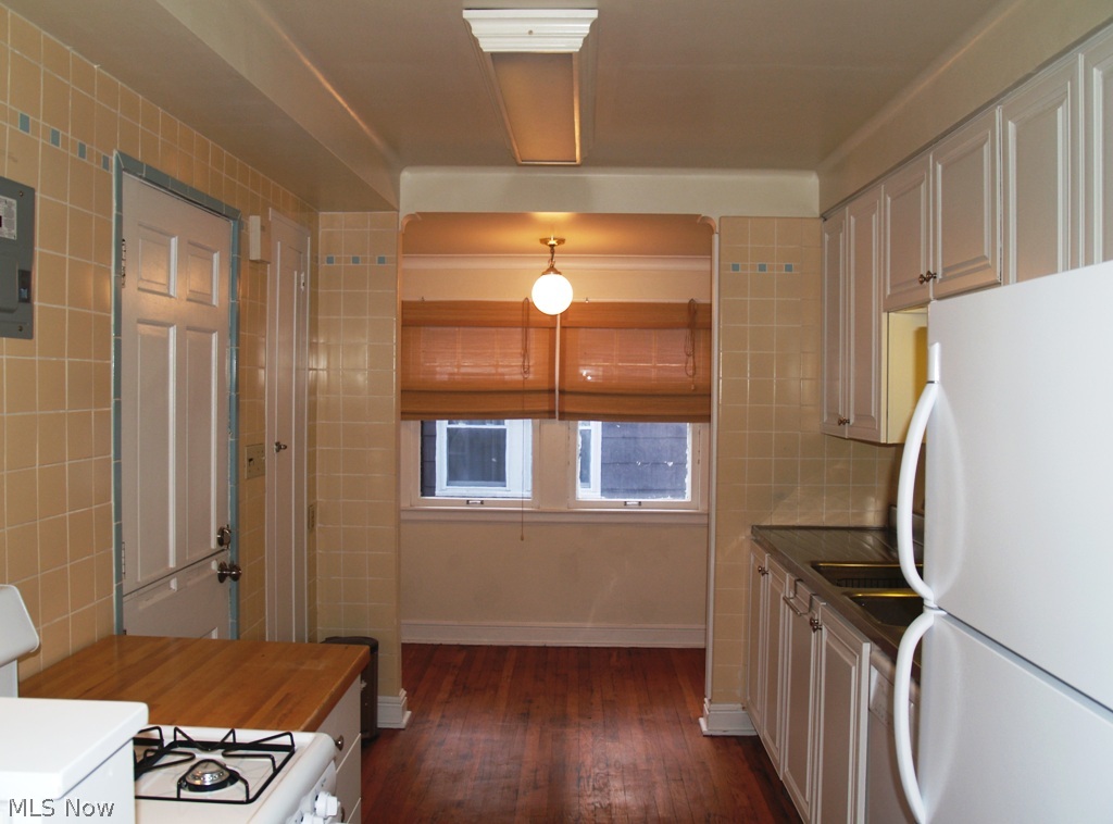 17420 Winslow Road Cleveland, OH 44120 - Photo 14 of 25 Gallery Image 14