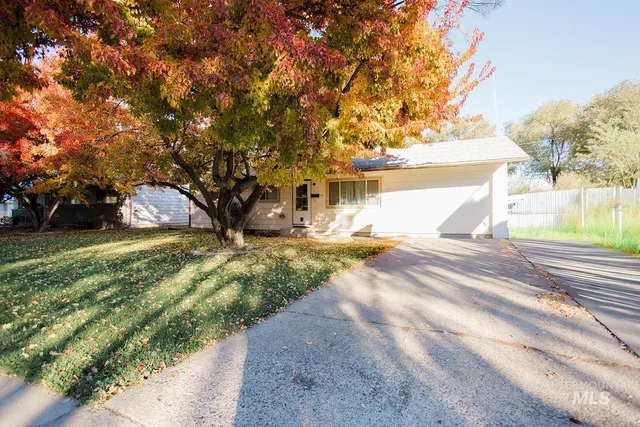 $265,000 | 160 South 11th East, Mountain Home, ID 83647