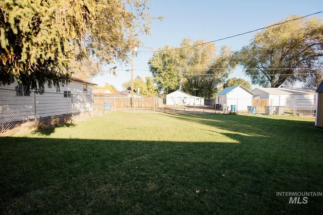 $265,000 | 160 South 11th East, Mountain Home, ID 83647