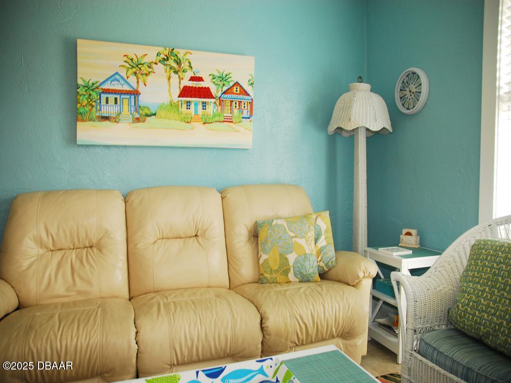 828 26th Avenue New Smyrna Beach, FL 32169 - Photo 7 of 13 903998.19