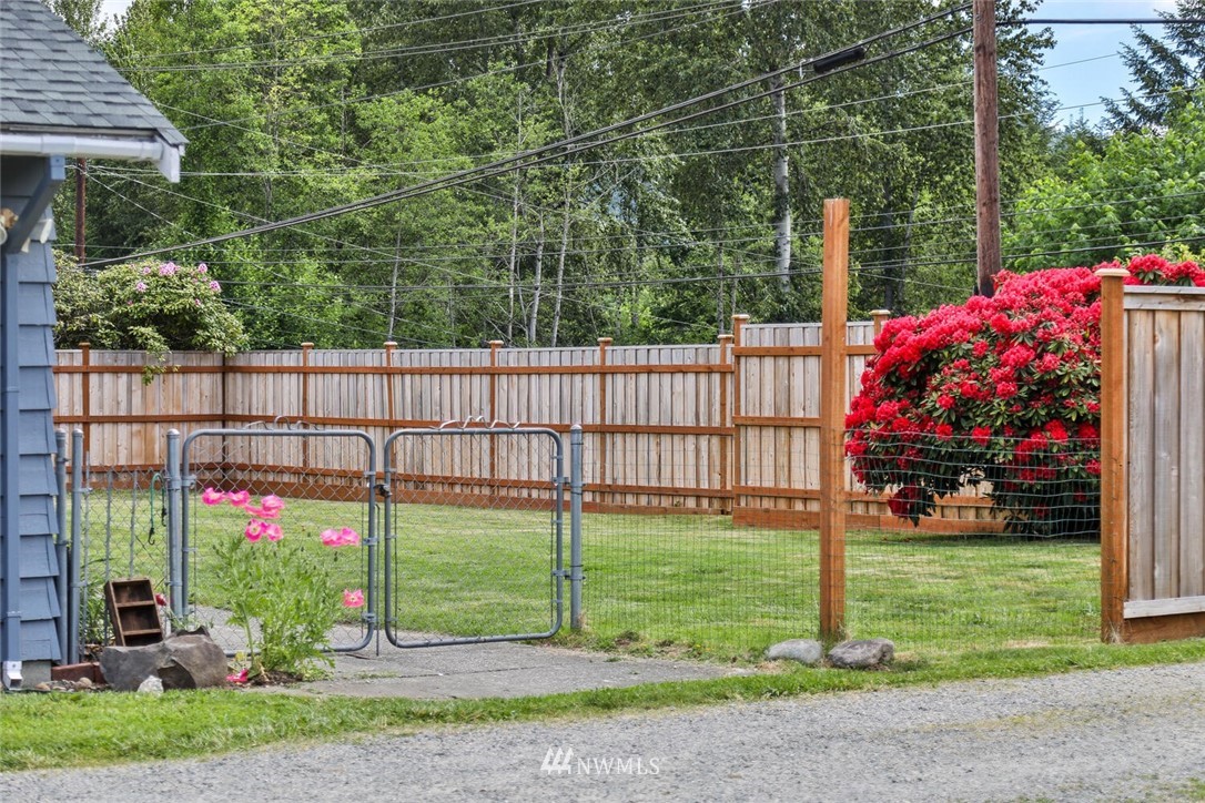 14207 196th Avenue Southeast Renton, WA 98059 - Photo 2 of 30 Gallery Image 2