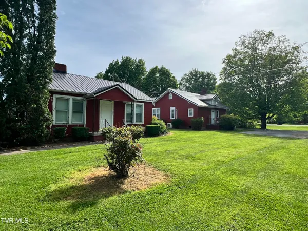 $825,000 | 900 Milligan Highway, Johnson City, TN 37601