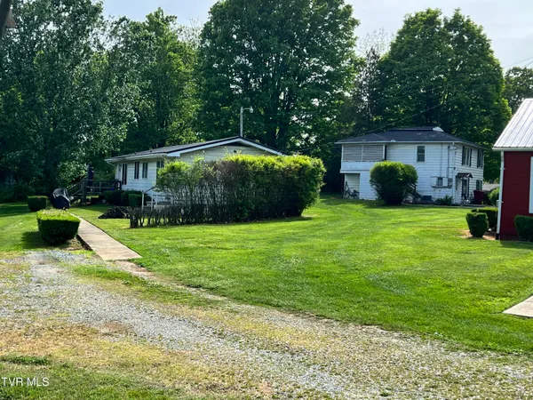 $825,000 | 900 Milligan Highway, Johnson City, TN 37601
