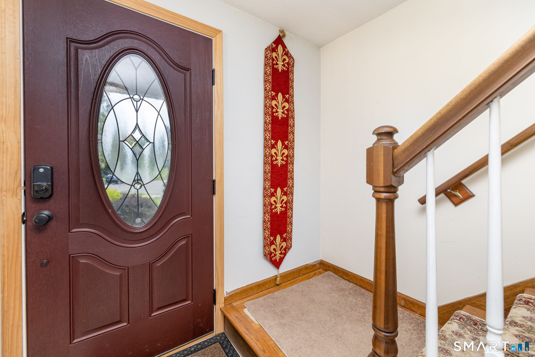 75 Isabelle Drive Meriden, CT 06450 - Photo 3 of 39 Gallery Image 3